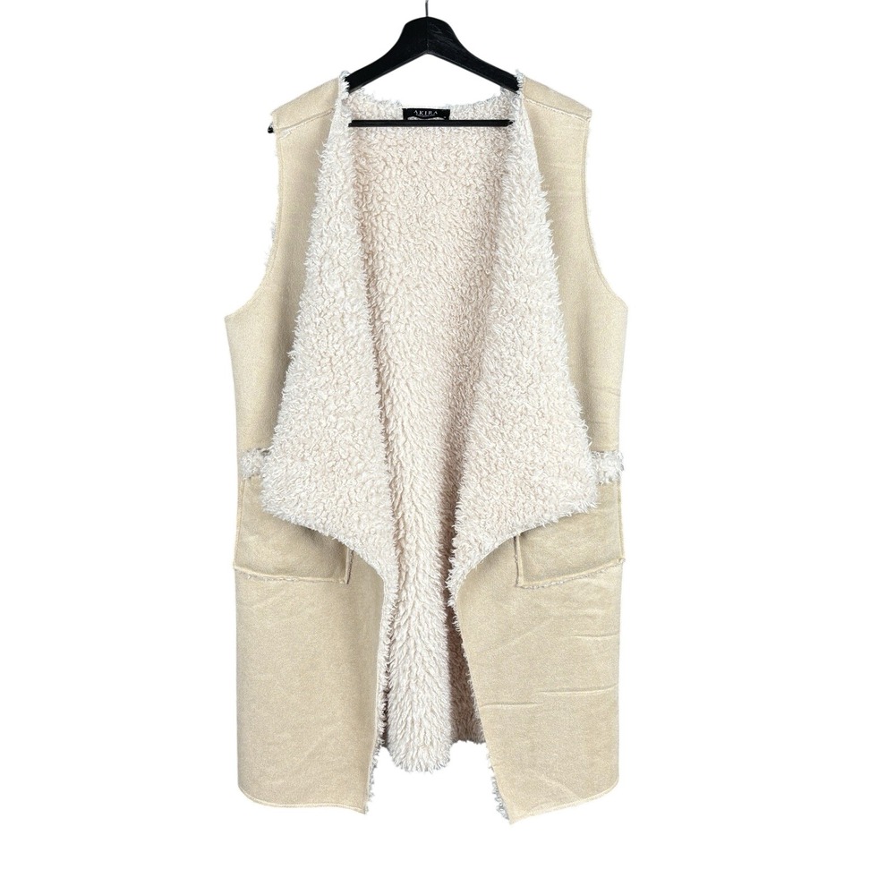 Akira Open Vest Women‎ One Size Beige Faux Shearling Outdoor Cozy Chic